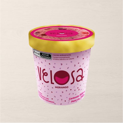 Sorvete de morango com pedaços selecionados da fruta dando um toque de frescor ao sabor.