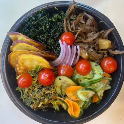 Desfrute do nosso poke Shimeji, uma fusão equilibrada de ingredientes que cria uma experiência gastronômica única. Ingredientes Frescos: