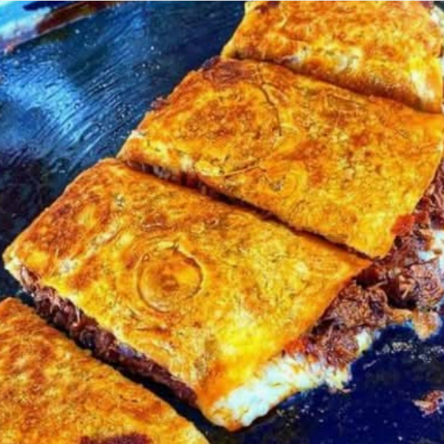 Mega Quesabirria
