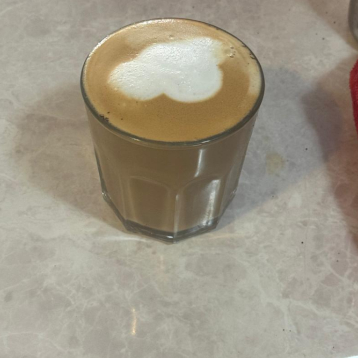 FLAT WHITE