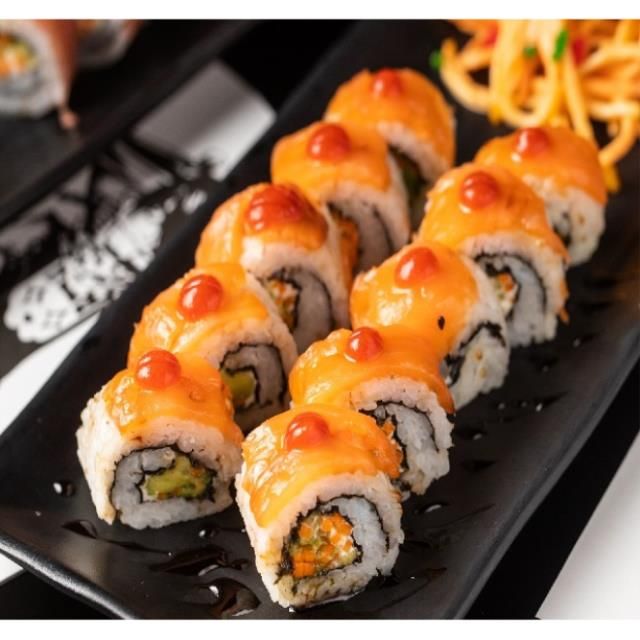 SALMON ROLL