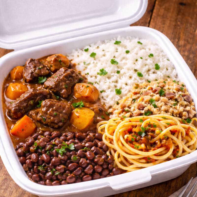 Arroz, feijão, macarrão alho e óleo, farofa, carne de panela, batata frita