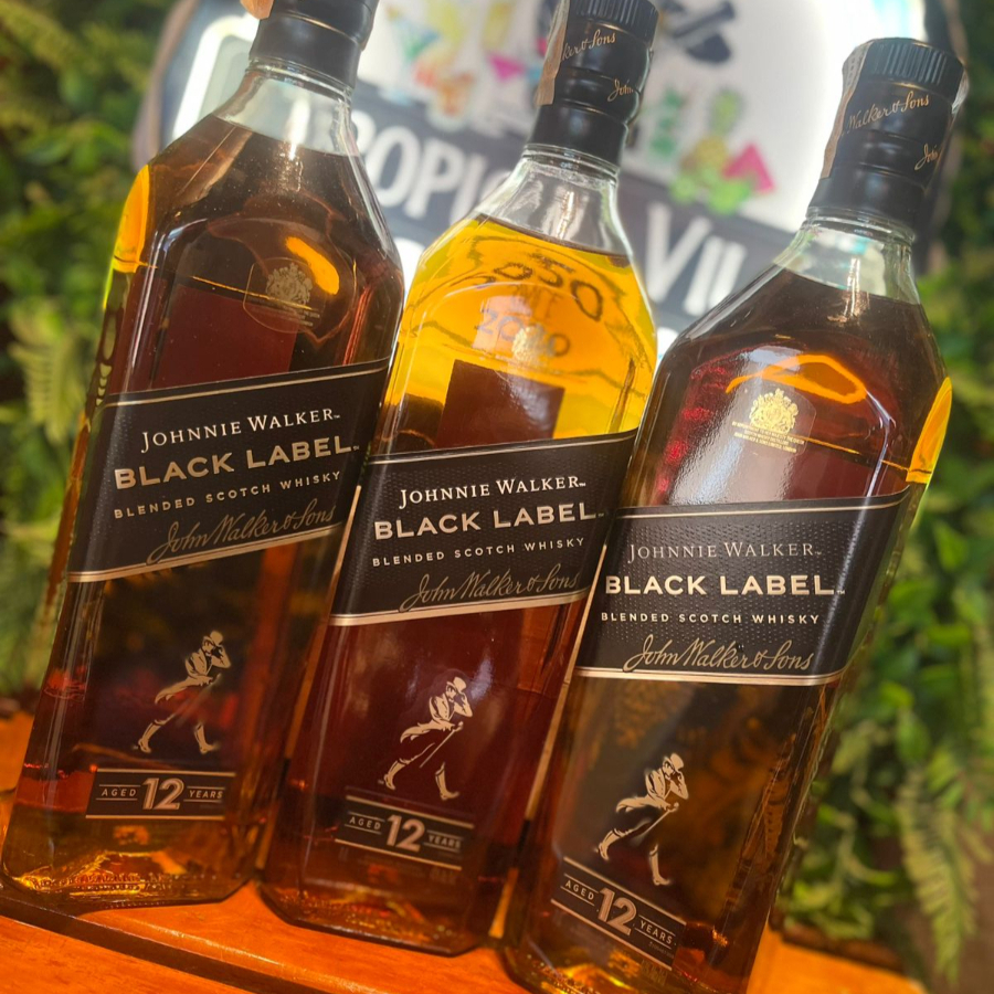 Whisky Black Label , +4 gelos e 4 redbull