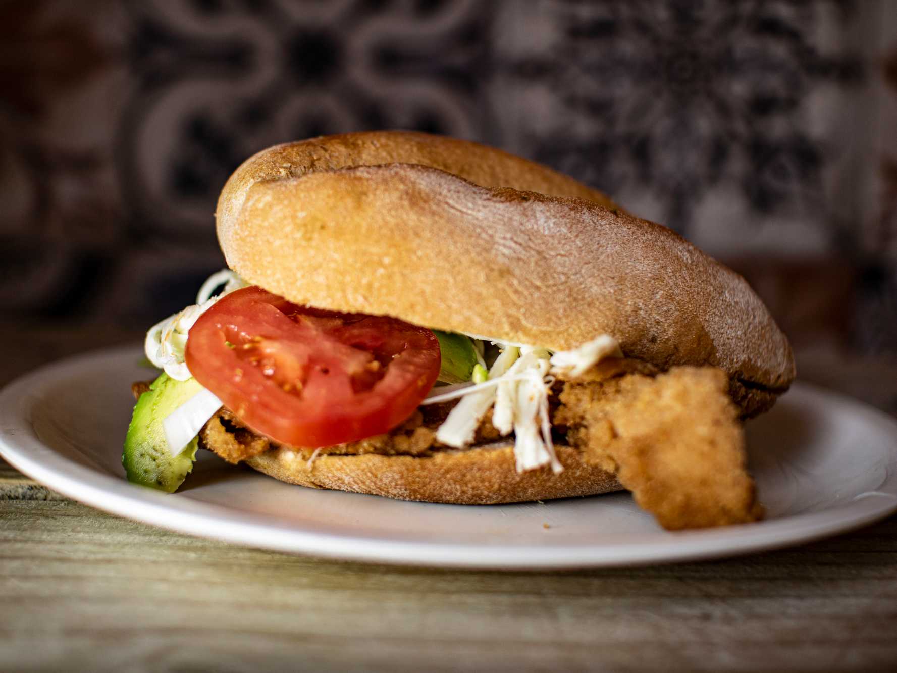 Torta de MIlanesa de Pollo + Agua