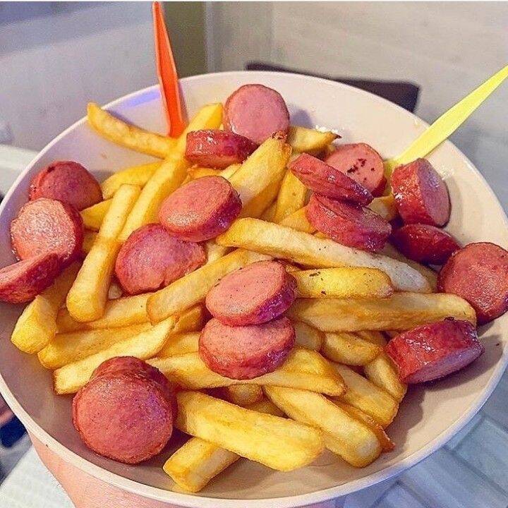 Salchipapas