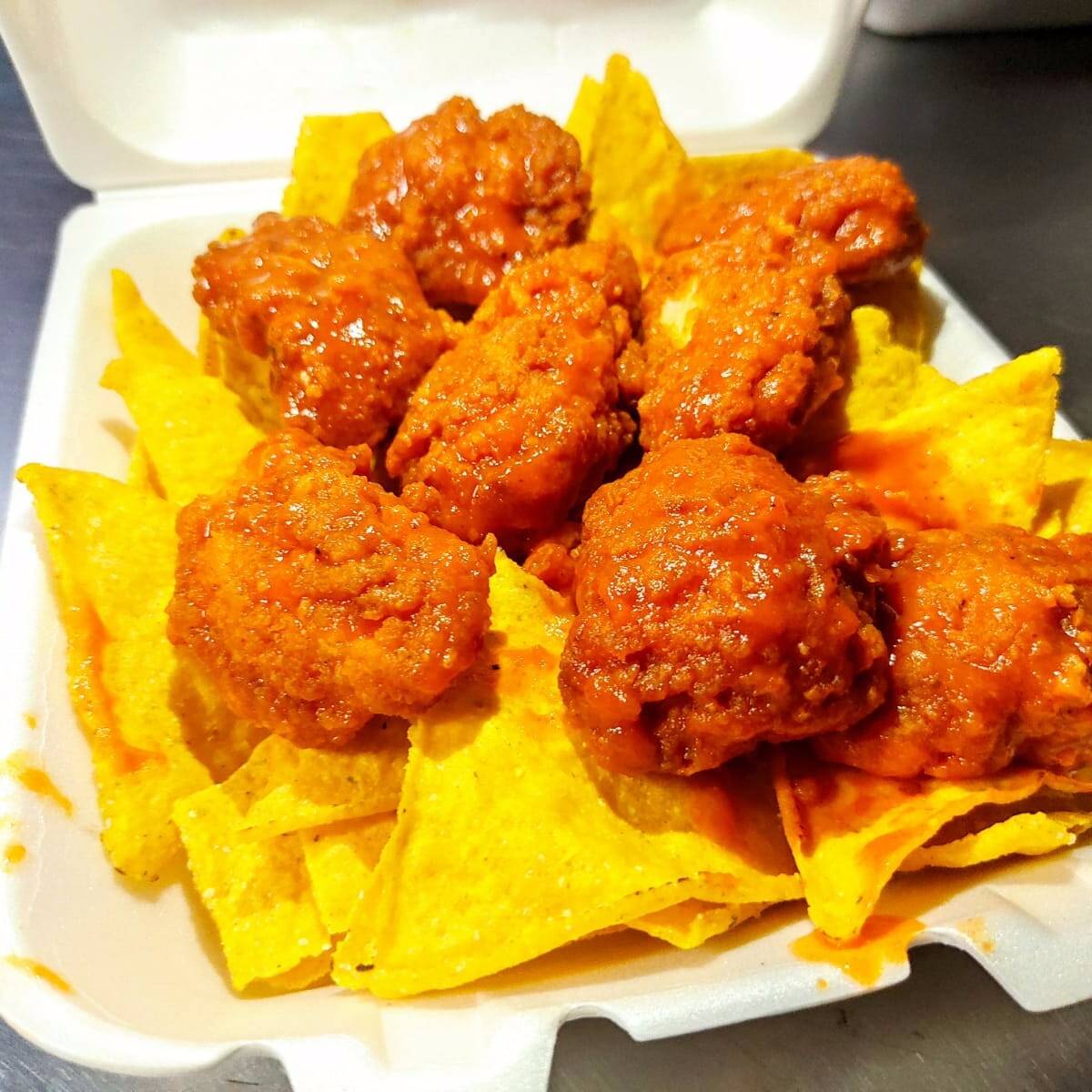 Nachos con Boneless