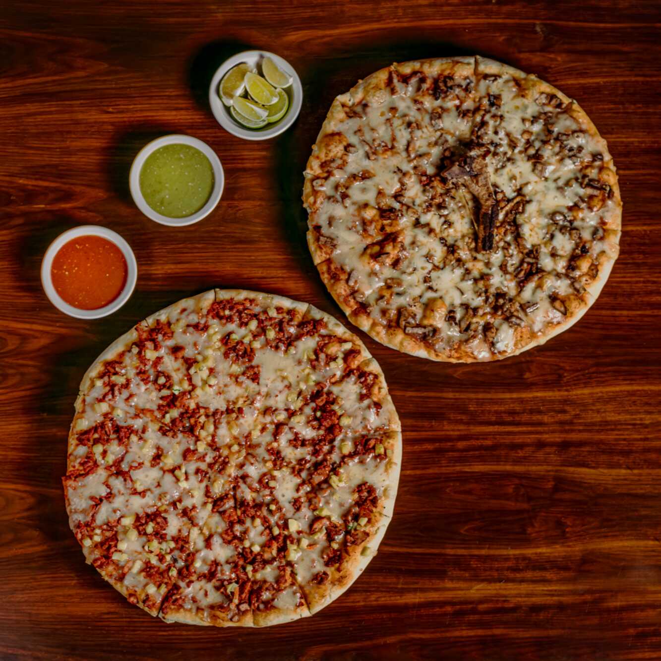 COMBO 2 PIZZAS + 2 AGUAS FRESCAS (1LT)