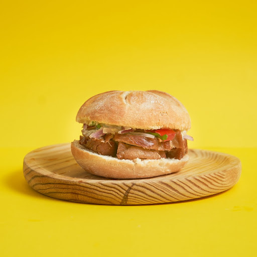 Sanguche Chicharrón