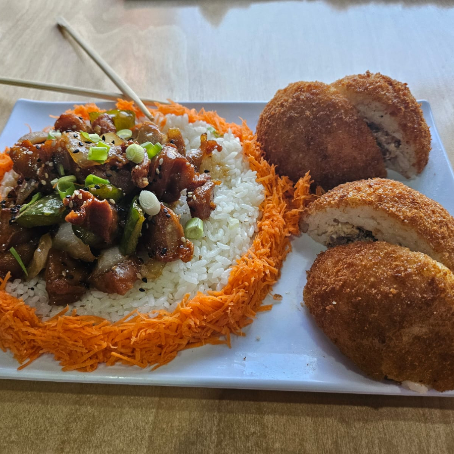 C7 Teriyaki + Bomba de Res, Pollo y Philadelphi