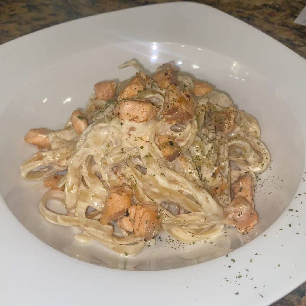 Pasta Especialidad Al Salmone