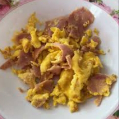 Huevos Revueltos con Tocino