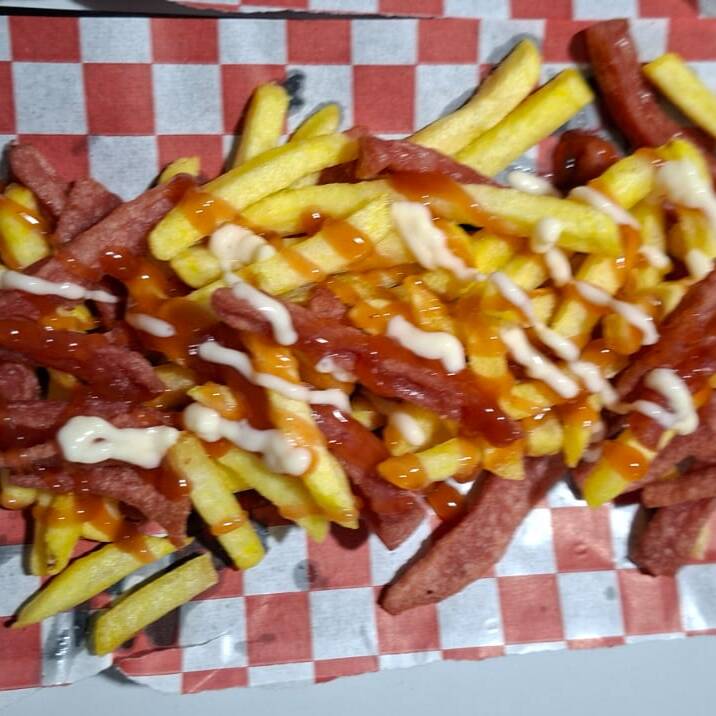 Salchipapas