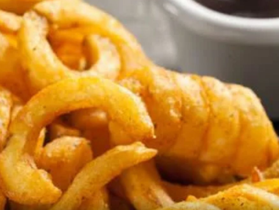 PAPAS CURLY CON QUESO FAMILIARES