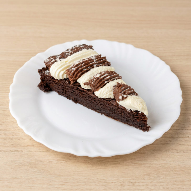 Fatia de Brownie fresco, coberta por um delicioso creme de Nutella, creme de Leite Ninho e polvilhado com Leite Ninho.