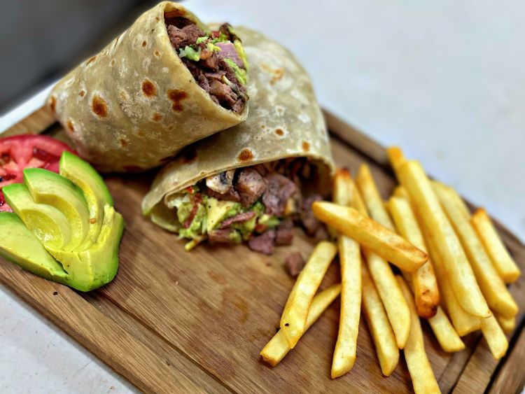 Mega Burrito de Arrachera