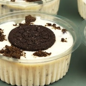 Um delicioso creme de ninho com biscoito oreo