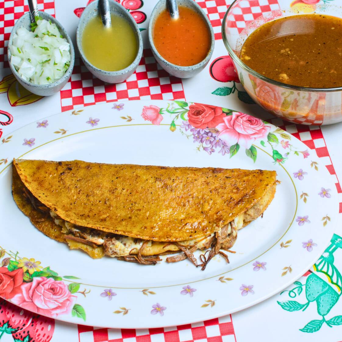 Quesabirria al Comal