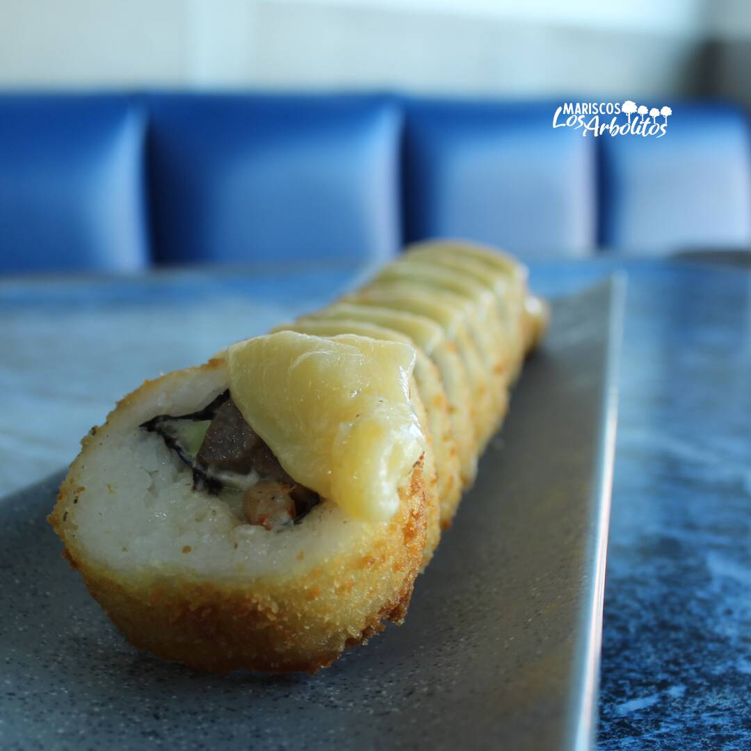 Sushi Mar y Tierra Roll