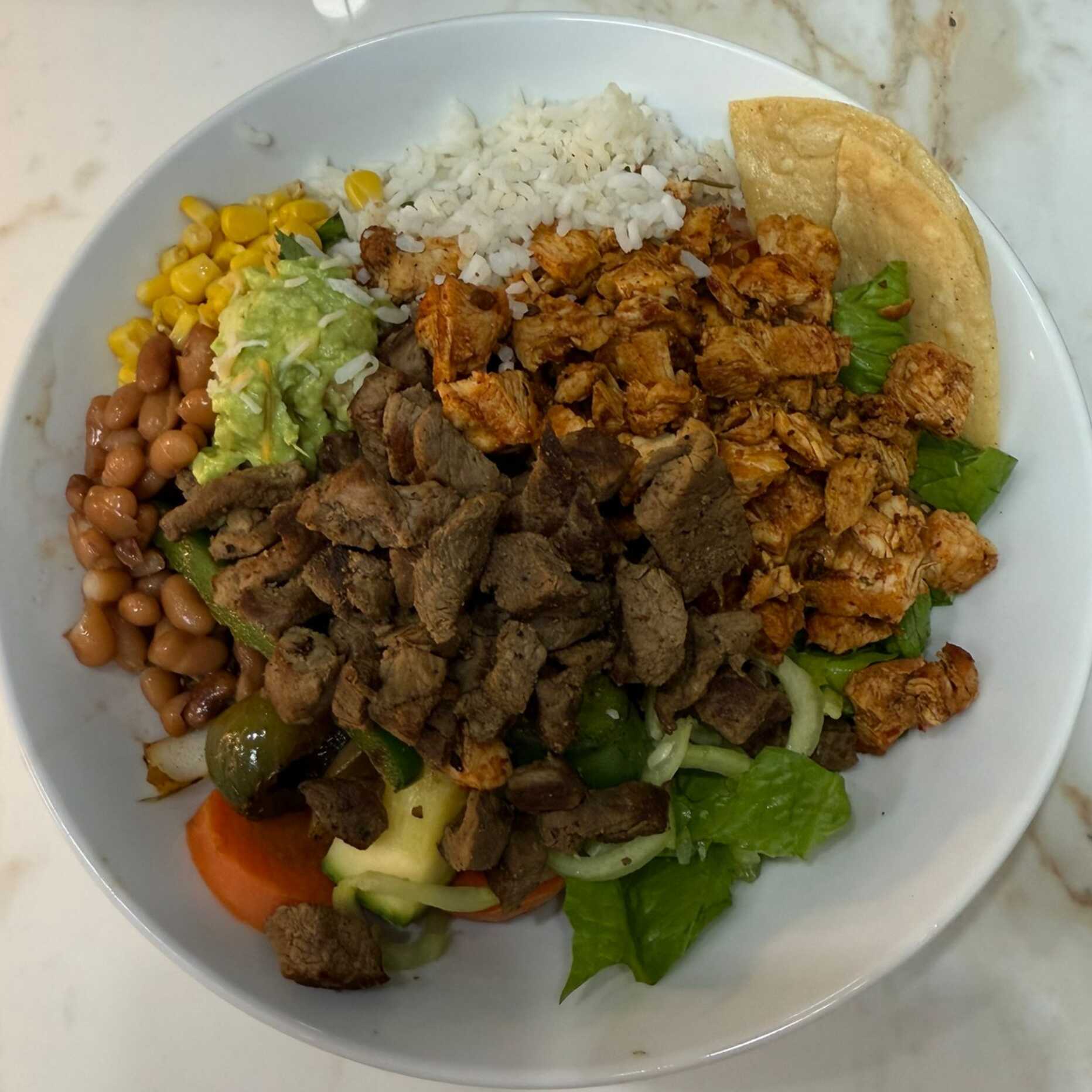 2 GUISADO CON GUARNICIÓN