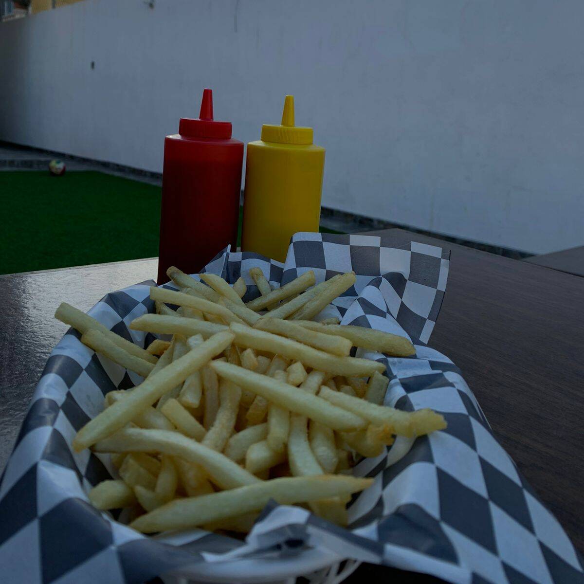 MEDIA ORDEN DE PAPAS FRITAS