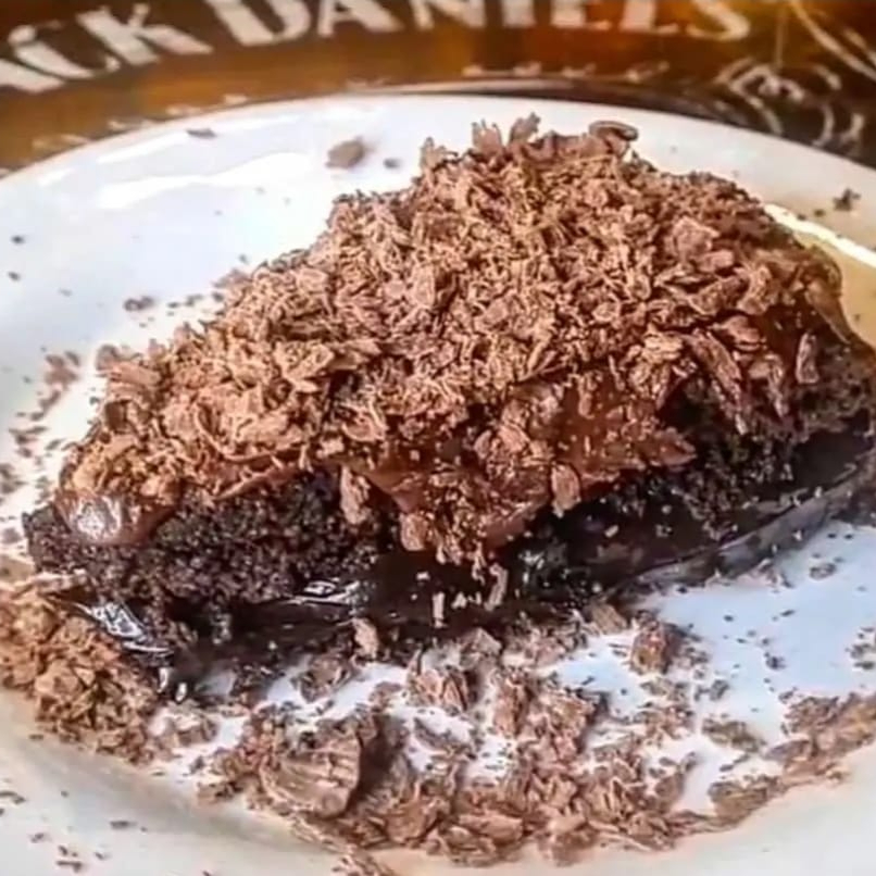 Bolo De Chocolate Gourmet Meio Amargo.