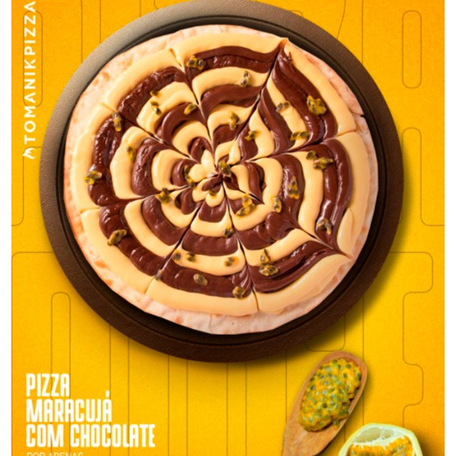 Delicioso chocolate Nestlé, mousse de maracujá sob uma massa fininha e crocante. (Aprox 24cm)