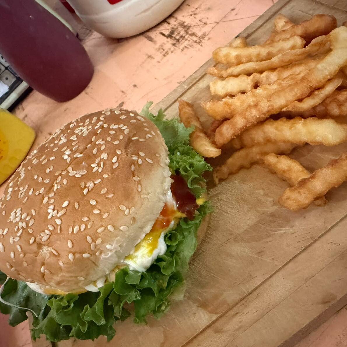 1 Hamburguesa Sencilla con Papas