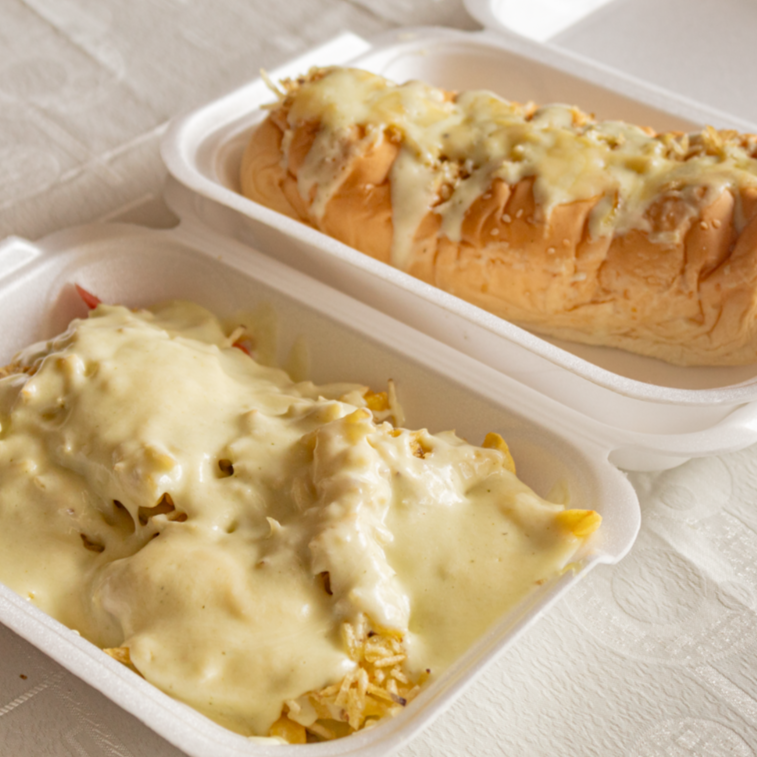Salchipapa Gratinada + Perro Gratinado