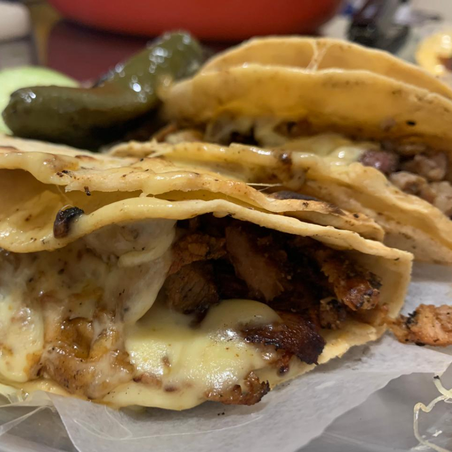Taco al Pastor con Queso