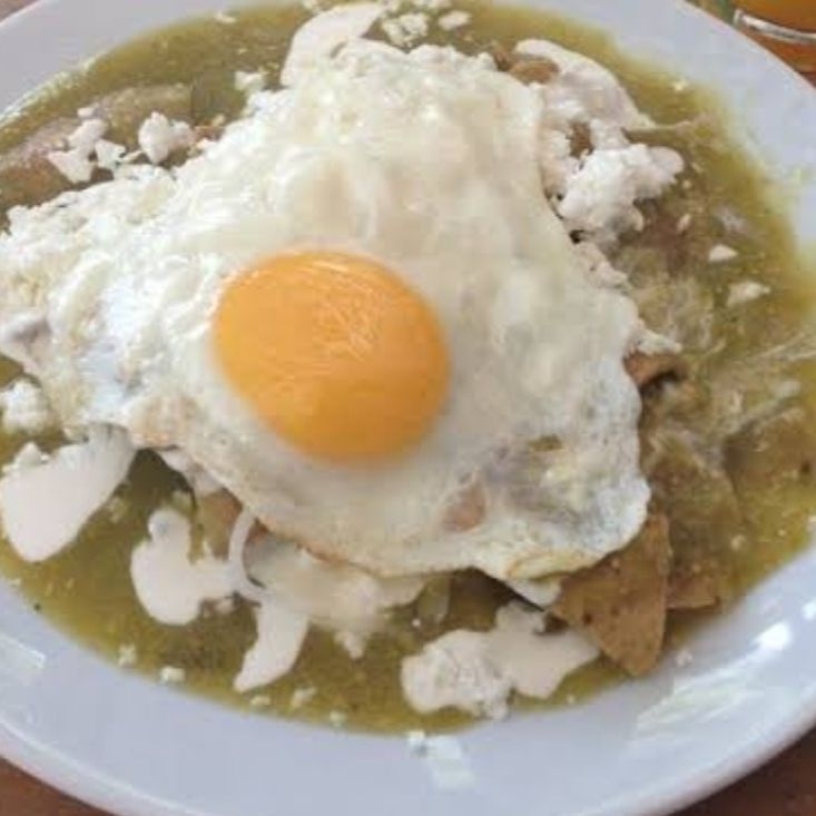 Enchiladas Verdes con 1 Huevo Estrellado