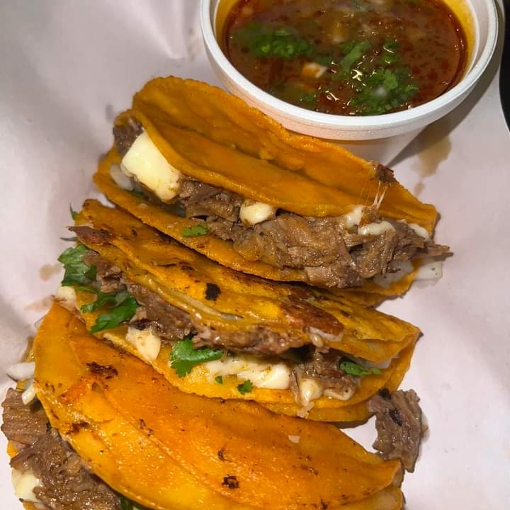 Combo#2,consome,4 Quesabirrias.