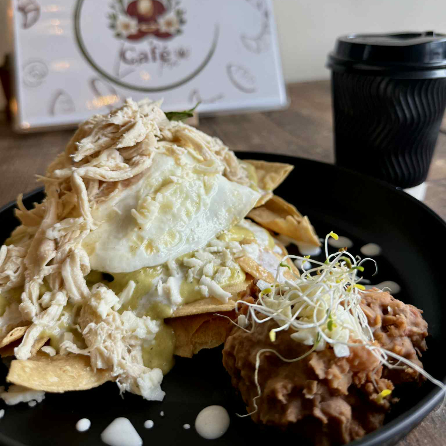 Combo Chilaquiles + Café De La Casa