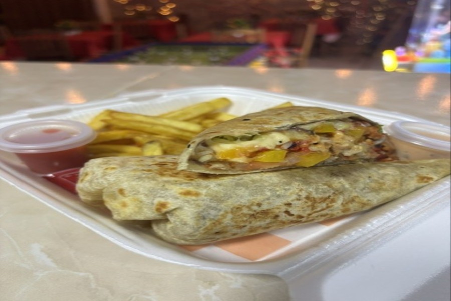 BURRITO DE PASTOR CON PAPAS FRITAS