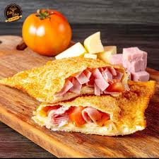 Pastel sabor bauru. Queijo presunto tomate