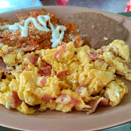 Huevos con Jamón