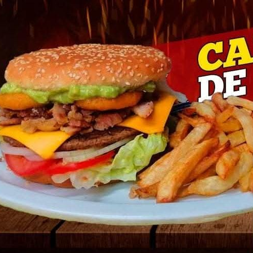 Hamburguesa Ismael y Orden de Papas.
