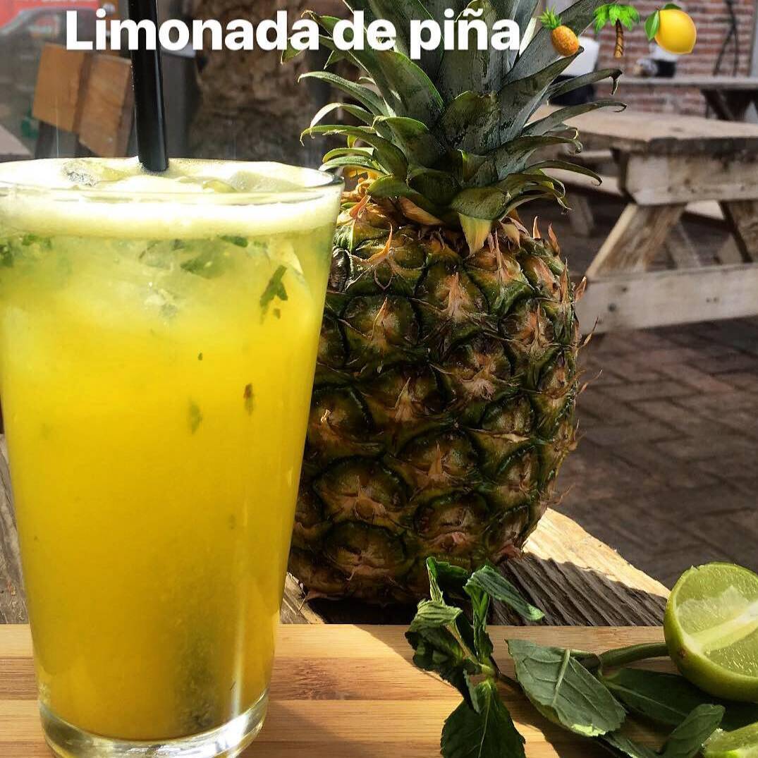 Limonada con Piña