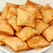 Pastel de festa no sabor carne envolvido no açúcar!