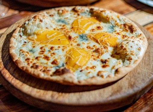 Pizza de Mango a los 4 Quesos