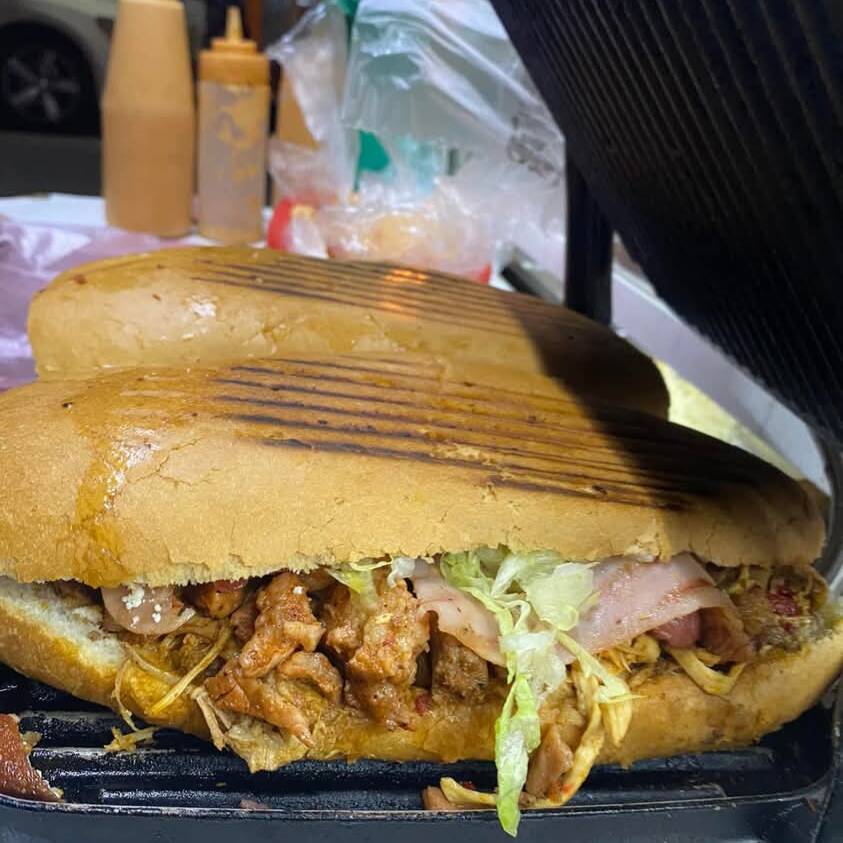 Torta de Milanesa de Pollo Mediana
