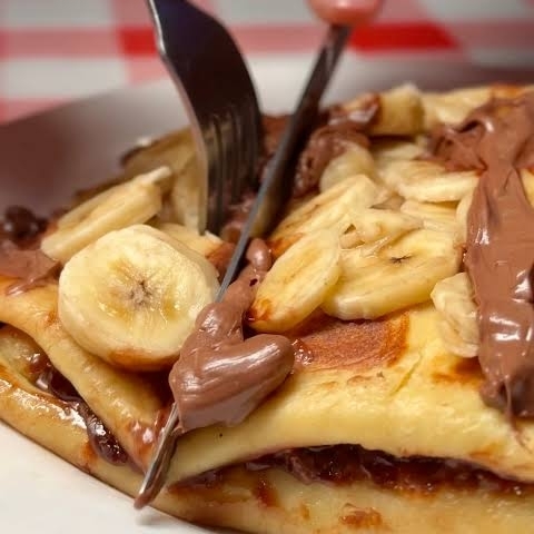 Chocolate preto Hershey's com banana picada