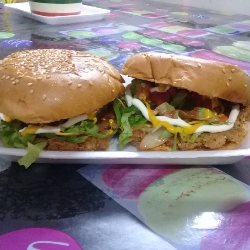 Combo 2 Hamburguesas De Pollo C/ Papas