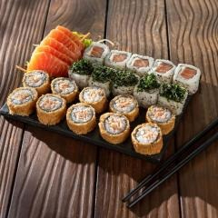 Combo Delícias do Salmão: - 5 Sashimi de Salmão - 5 Uramaki de Salmão - 5 Uramaki Skin - 10 Hot Roll