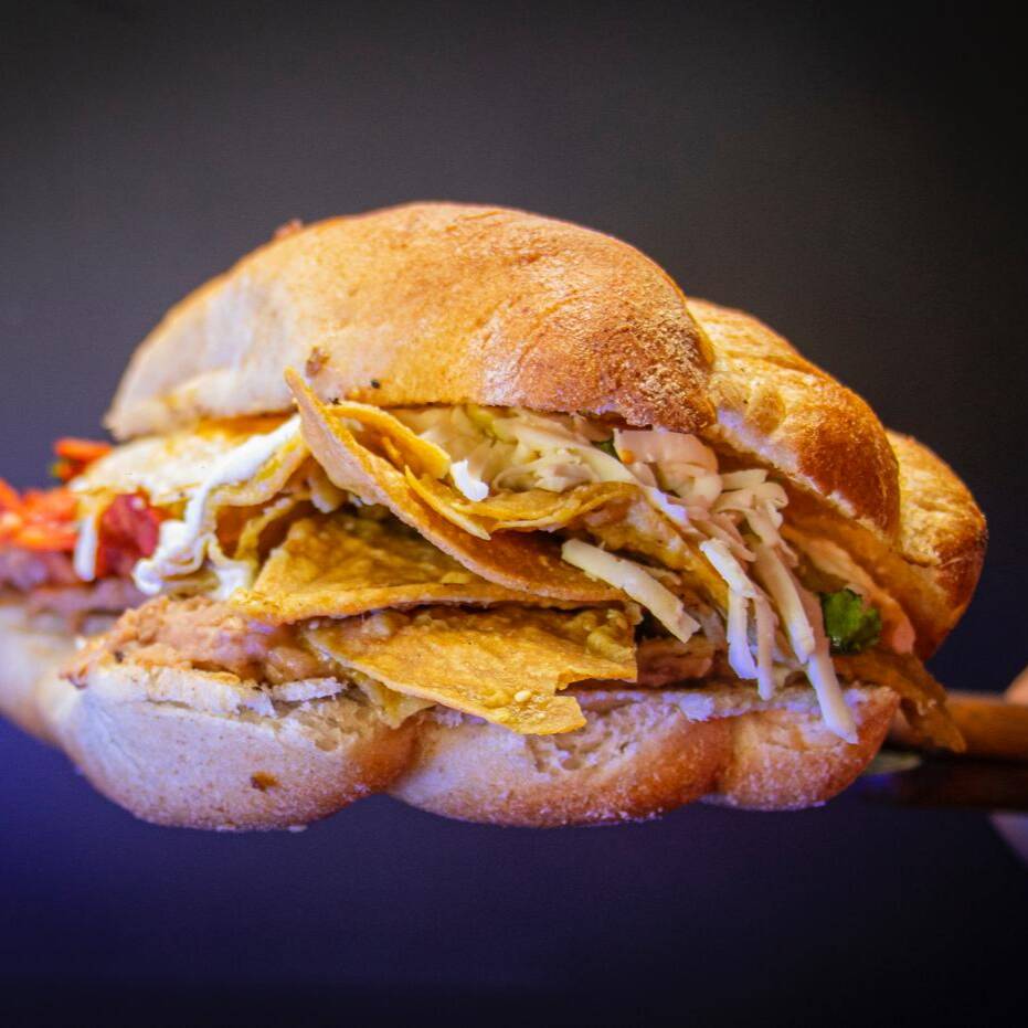 Torta de Chilaquiles
