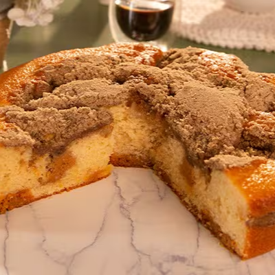 De origem alemã e muito famoso no Sul do Brasil, este bolo combina o gostinho do Doce de Leite com pedacinhos de Abacaxi. Ficou sensacional!
Verifique a informação nutricional em nosso site.