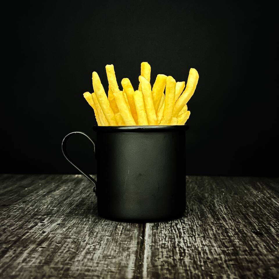 Batatas Palito Premium com corte 7mm, sequinhas e saborosas! 150g pesada antes da fritura