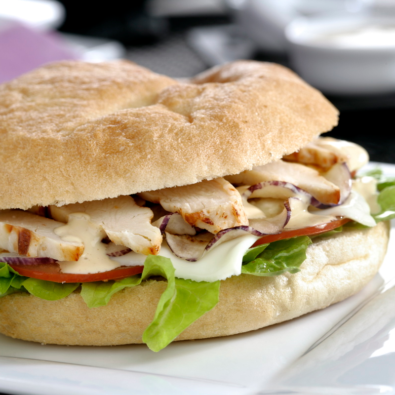 Pac Torta de Pollo + Agua de sabor