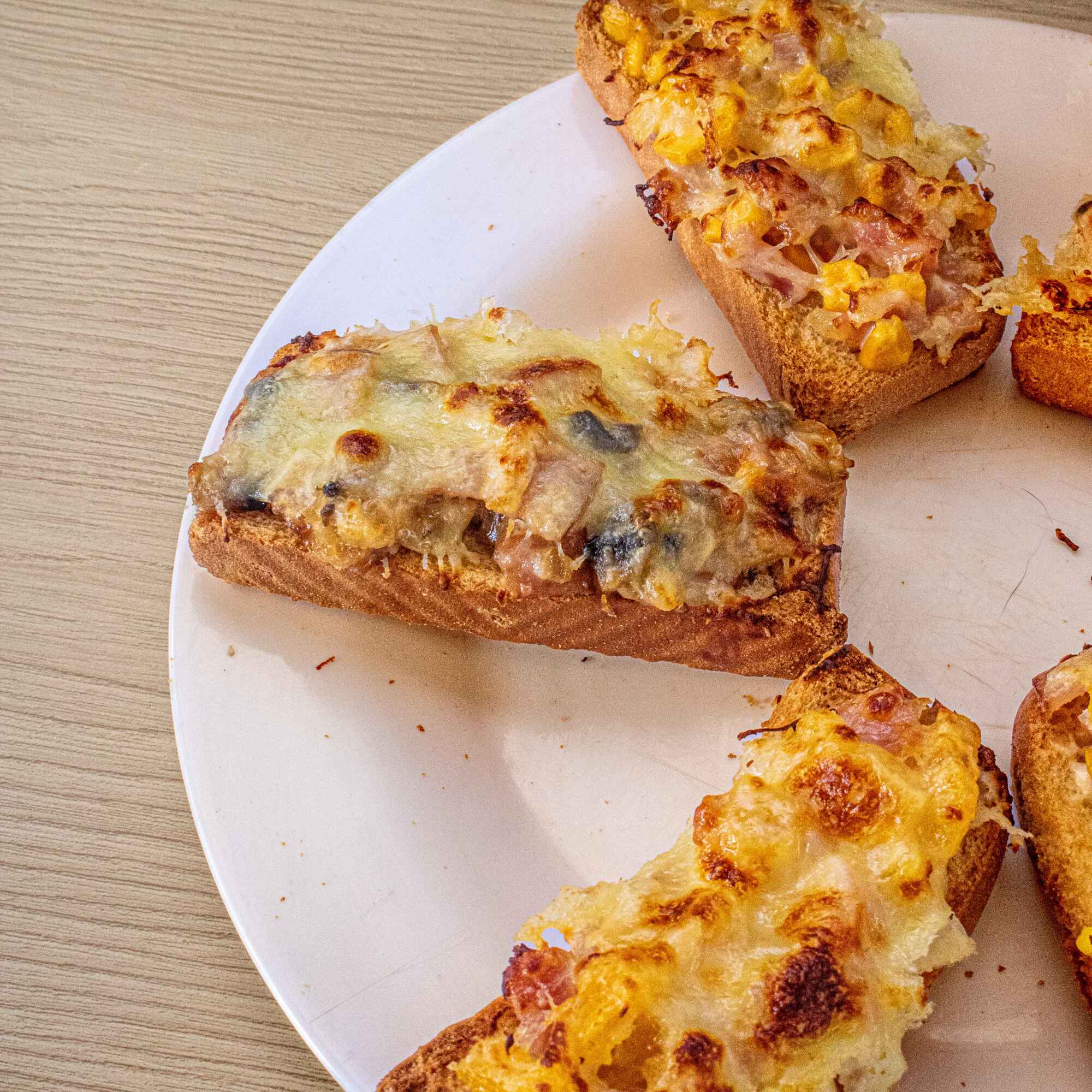 Tostadas de Jamón y Piña