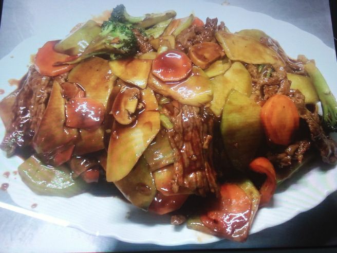 Chop Suey con Carne de Res y Verduras en Salsa