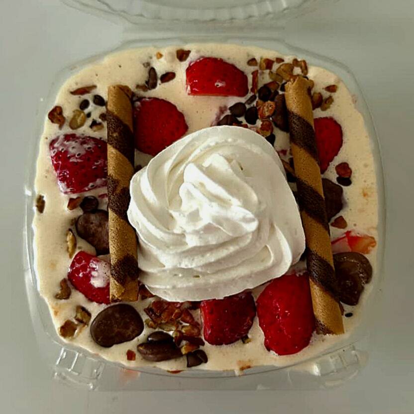 Charola de Fresas con Crema